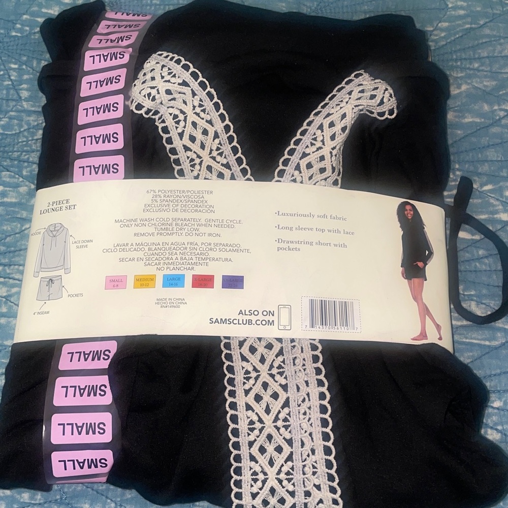 BNWT 2 pc Loungewear set (hoodie long sleeve and short) by Flora Nikrooz #size S